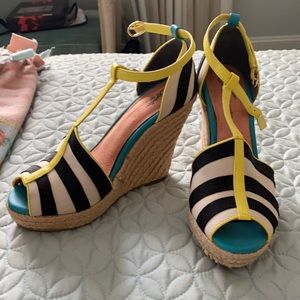 Black and white stripe wedges with blue and yellow